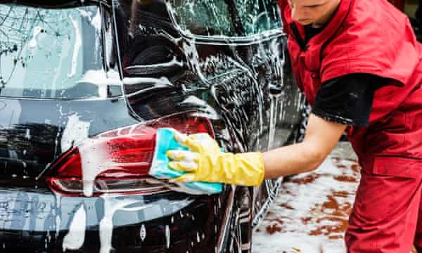 Eco-Friendly Car Washing: By Hand or at the Car Wash?